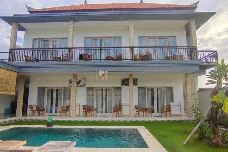 Lesa Guesthouse