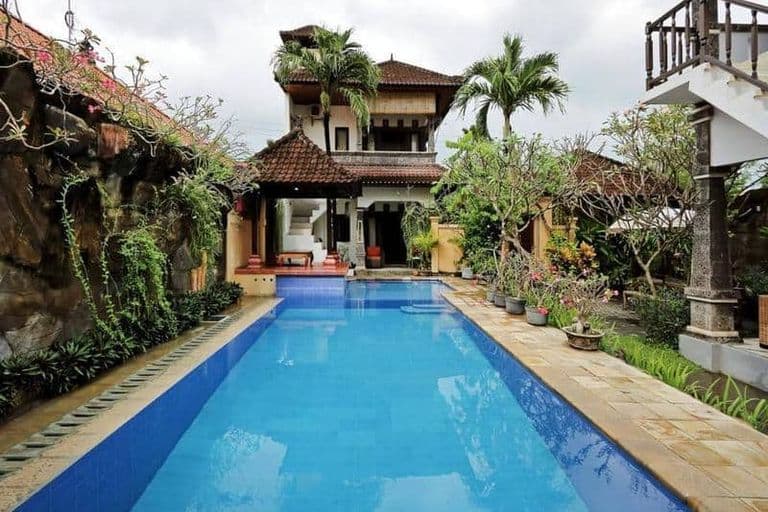 Aqira House