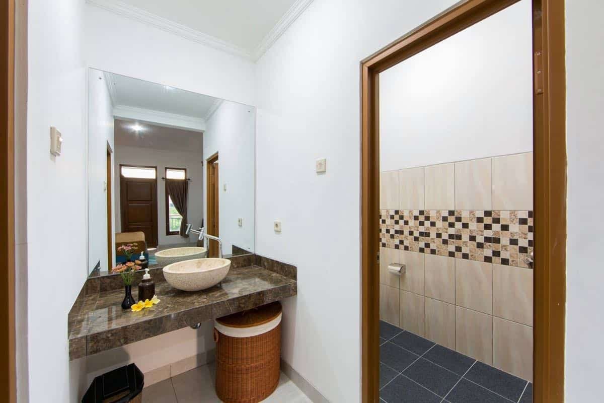 Hening Studio Batubelig Bali 03