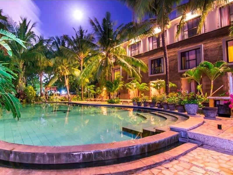 Students Resort