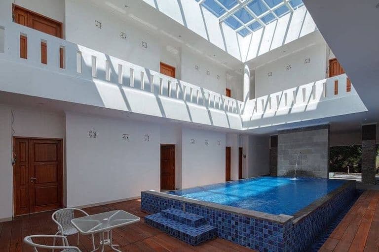 Tari Apartments