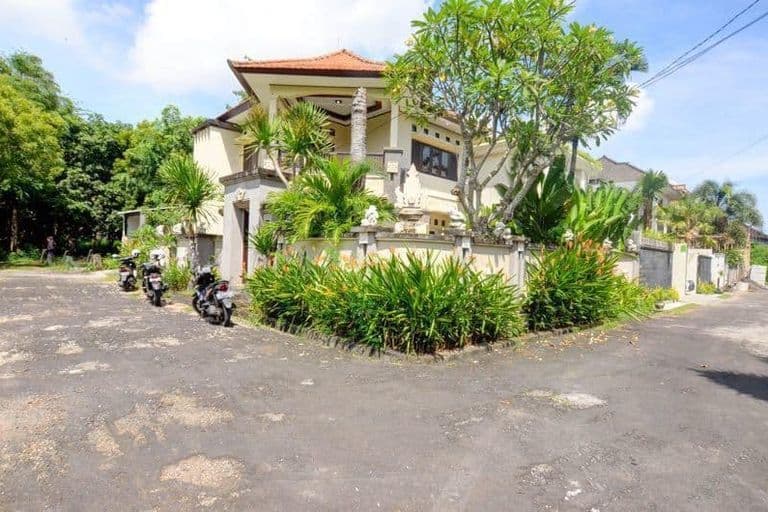 Villa Ratu