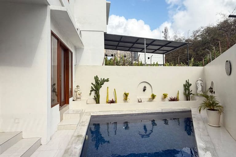 Villa Buwi